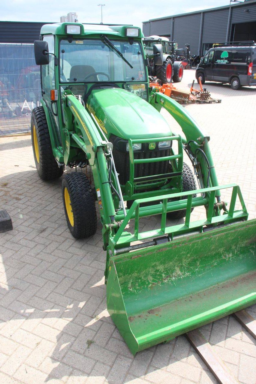 Tractor John Deere 3720 Diesel 44pk 2003