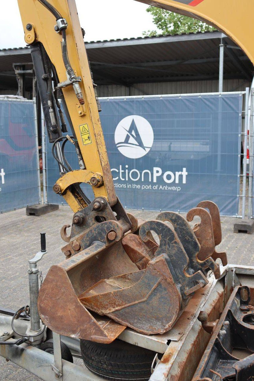 Caterpillar 301.8 Diesel Mini Excavator 15.7kW With Trailer