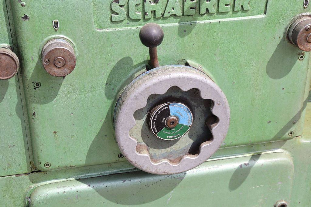 Metaaldraaibank Schaerer Elektrisch met onderdelen