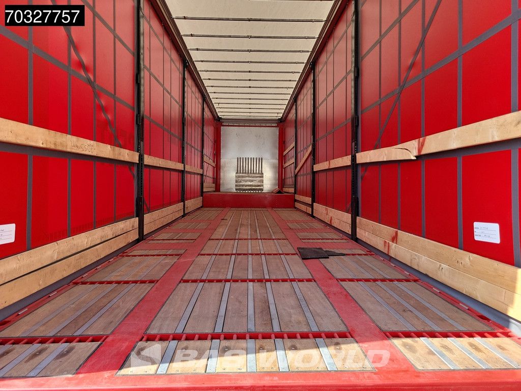 System Trailers LPRS24 3 axles Curtain Machine