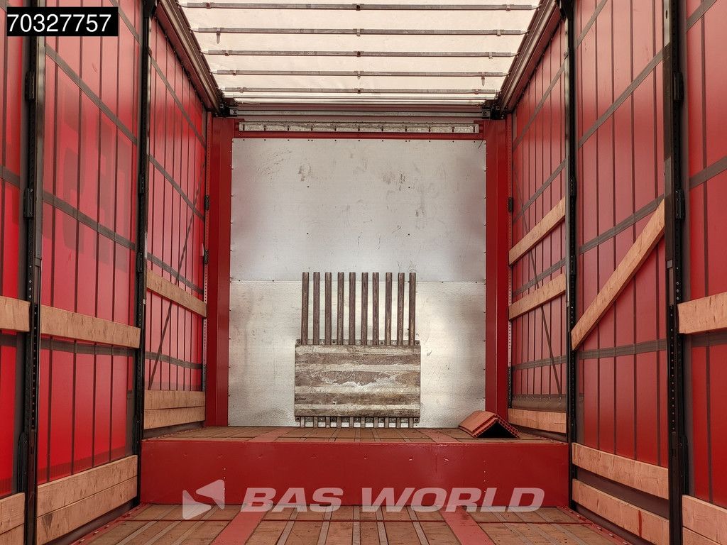 System Trailers LPRS24 3 axles Curtain Machine