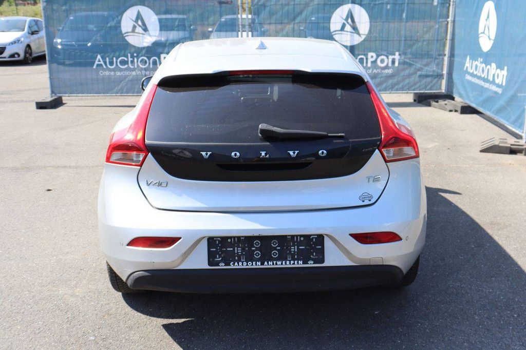 Pkw Volvo V40 Benzin 122 PS 2016 (Margin)