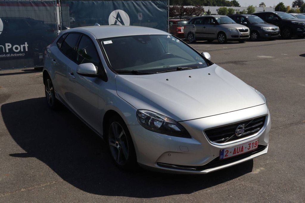 Pkw Volvo V40 Benzin 122 PS 2016 (Margin)