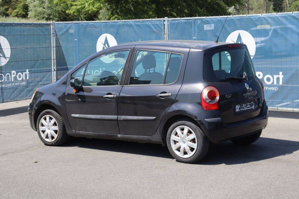 Renault Modus Petrol 75hp Passenger Car 2005 (Margin)