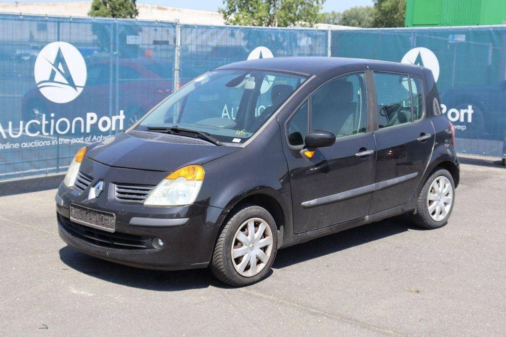 Renault Modus Petrol 75hp Passenger Car 2005 (Margin)