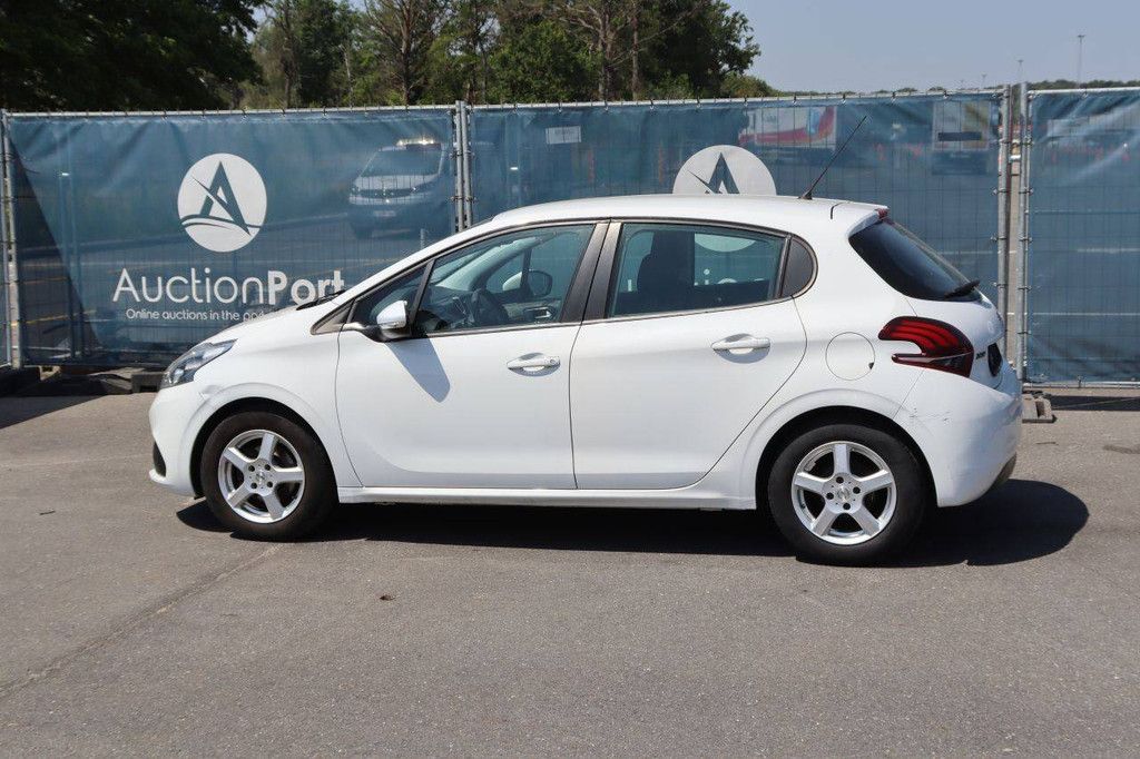 Pkw Peugeot 208 Benzin 82 PS 2018 (Margin)