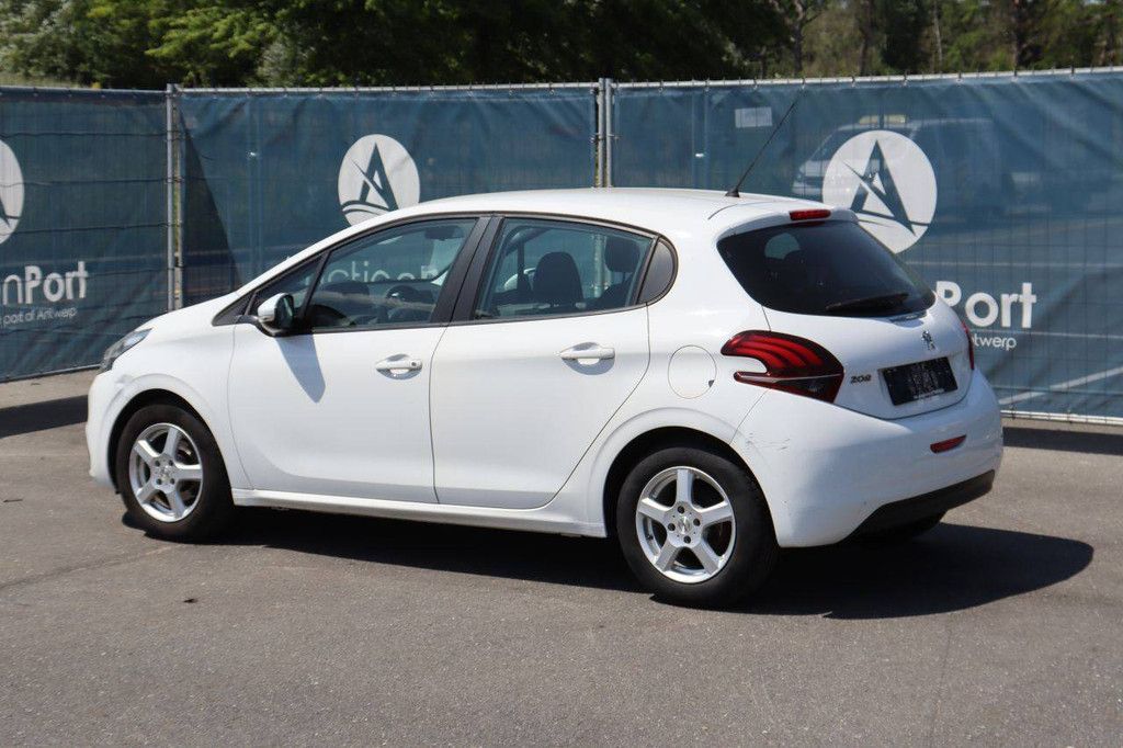 Pkw Peugeot 208 Benzin 82 PS 2018 (Margin)