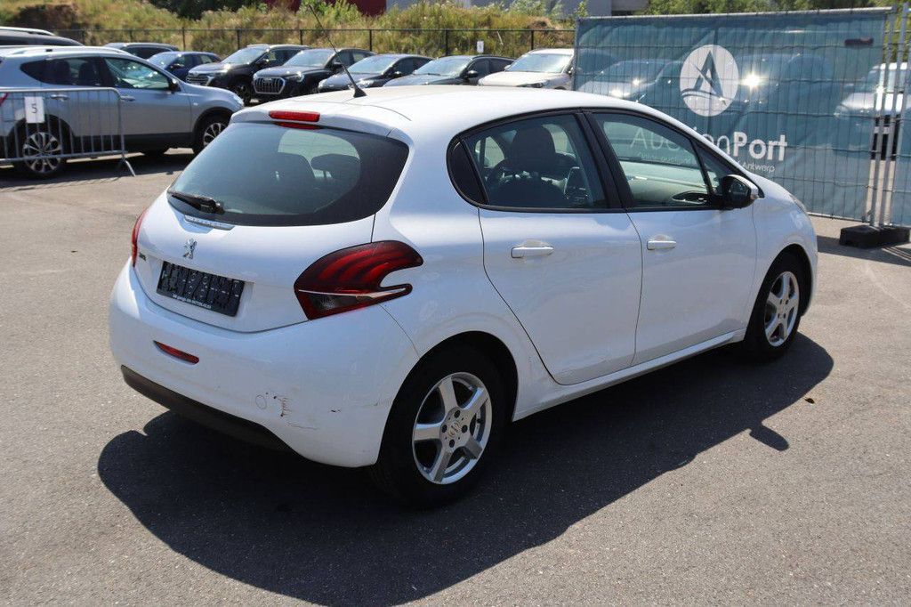 Pkw Peugeot 208 Benzin 82 PS 2018 (Margin)