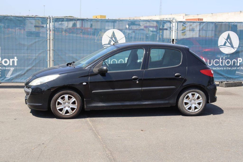 Pkw Peugeot 206 Benzin 60 PS 2011 (Margin)