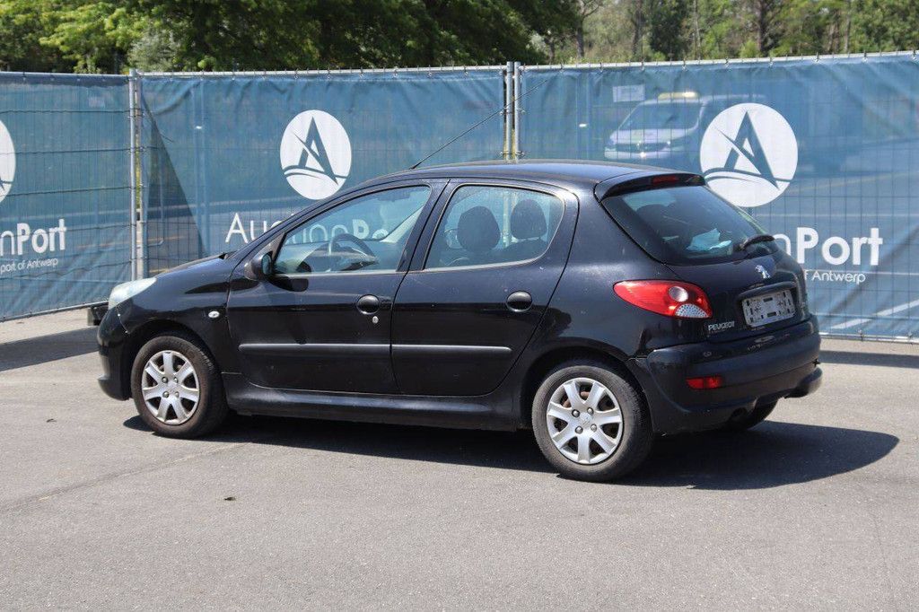 Pkw Peugeot 206 Benzin 60 PS 2011 (Margin)