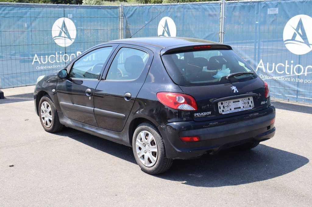 Pkw Peugeot 206 Benzin 60 PS 2011 (Margin)