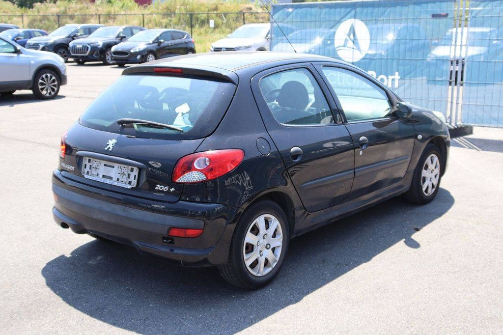 Pkw Peugeot 206 Benzin 60 PS 2011 (Margin)