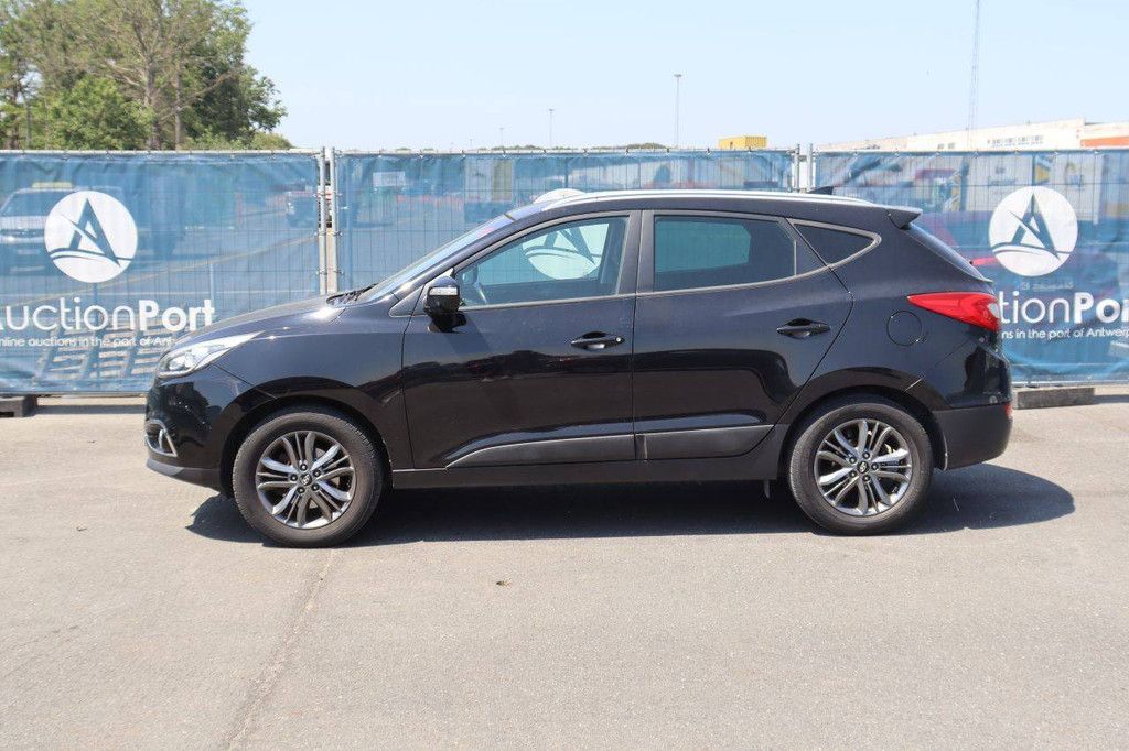 SUV Hyundai Tucson ix35 Petrol 177hp 2015 (Margin)