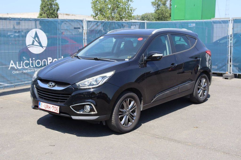 SUV Hyundai Tucson ix35 Petrol 177hp 2015 (Margin)