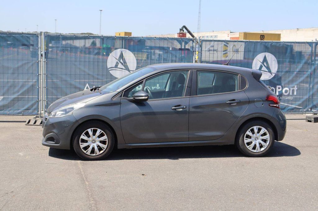 Pkw Peugeot 208 Benzin 82 PS 2015 (Margin)