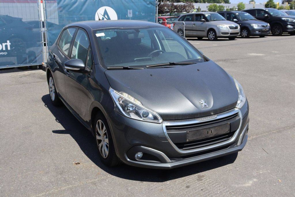 Pkw Peugeot 208 Benzin 82 PS 2015 (Margin)