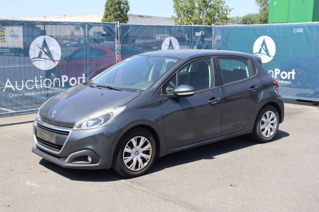 Pkw Peugeot 208 Benzin 82 PS 2015 (Margin)