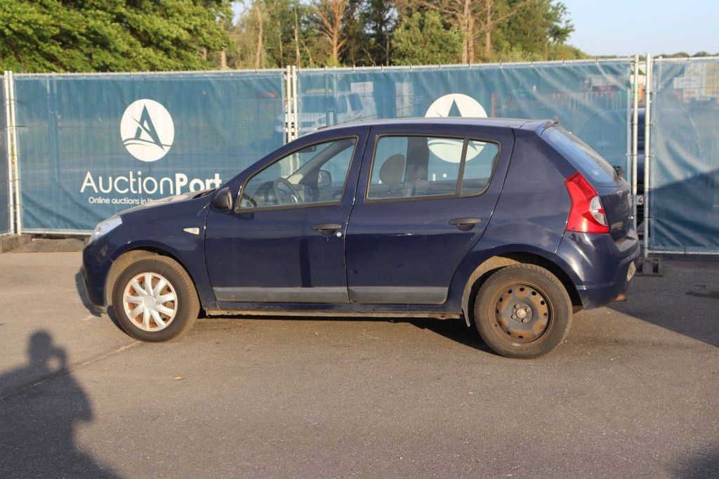 Pkw Dacia Sandero Benzin 75 PS 2010 (Margin)