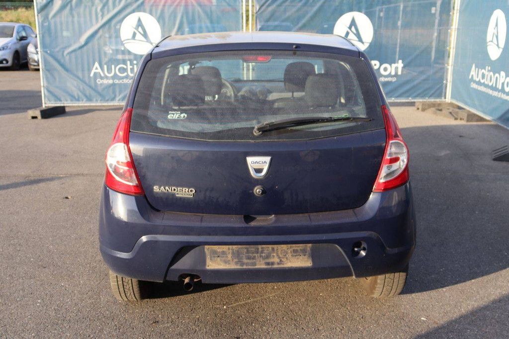 Pkw Dacia Sandero Benzin 75 PS 2010 (Margin)