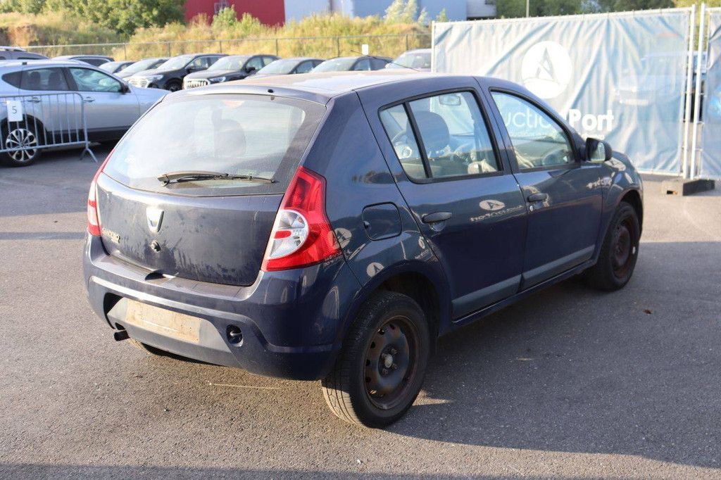 Pkw Dacia Sandero Benzin 75 PS 2010 (Margin)