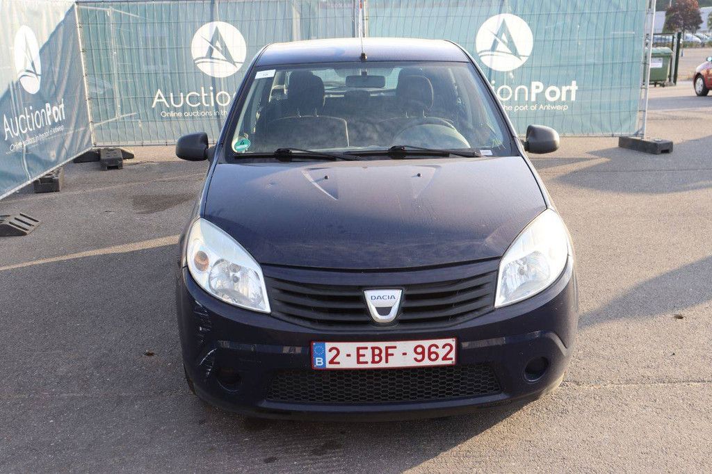 Pkw Dacia Sandero Benzin 75 PS 2010 (Margin)