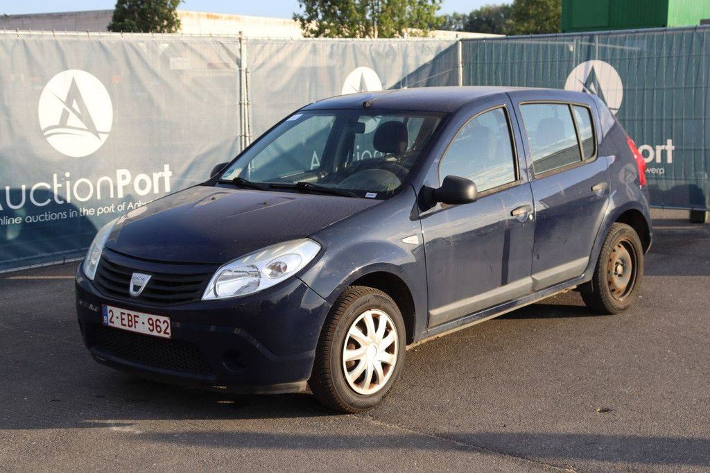 Pkw Dacia Sandero Benzin 75 PS 2010 (Margin)