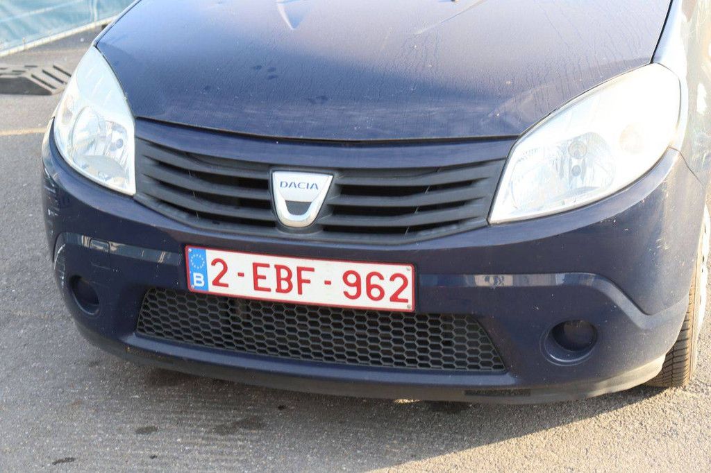 Pkw Dacia Sandero Benzin 75 PS 2010 (Margin)