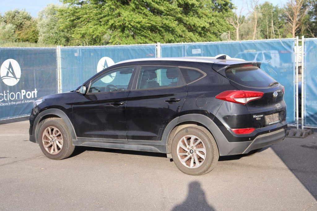 SUV Hyundai Tucson Petrol 132hp 2016 (Margin)