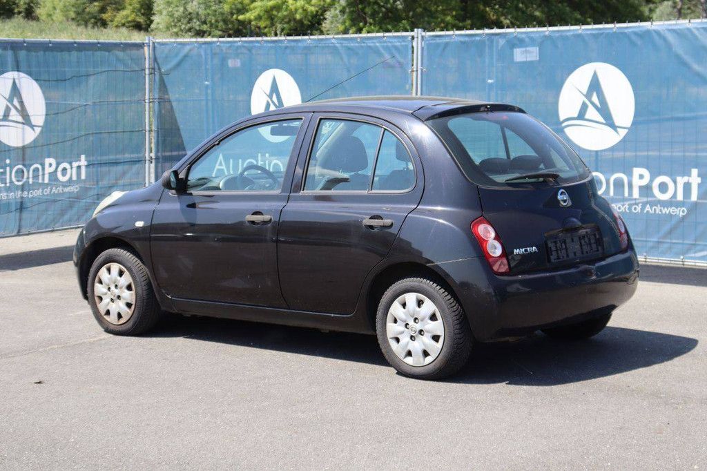 Pkw Nissan Almera Benzin 82 PS 2004 (Marge)