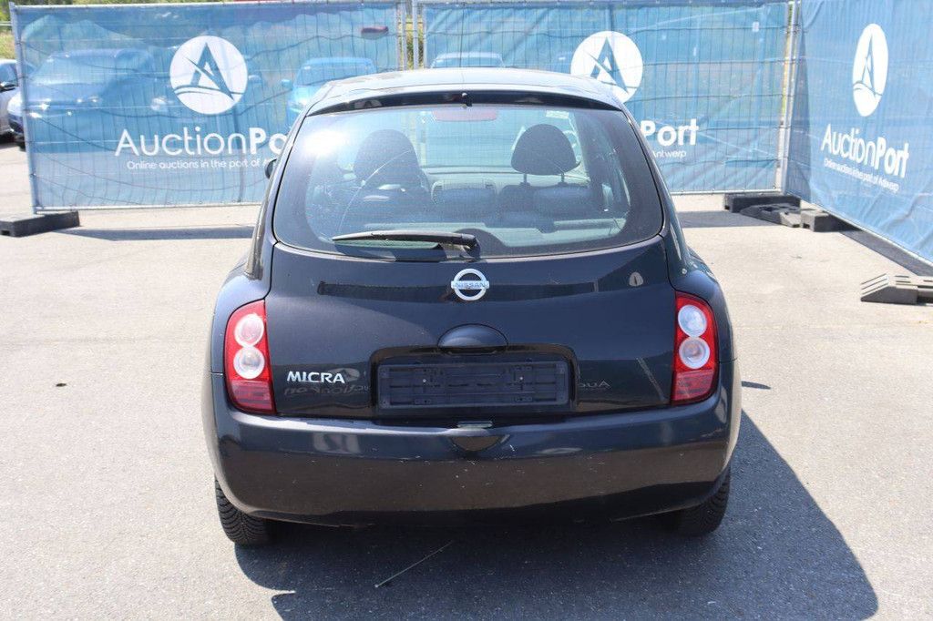 Pkw Nissan Almera Benzin 82 PS 2004 (Marge)