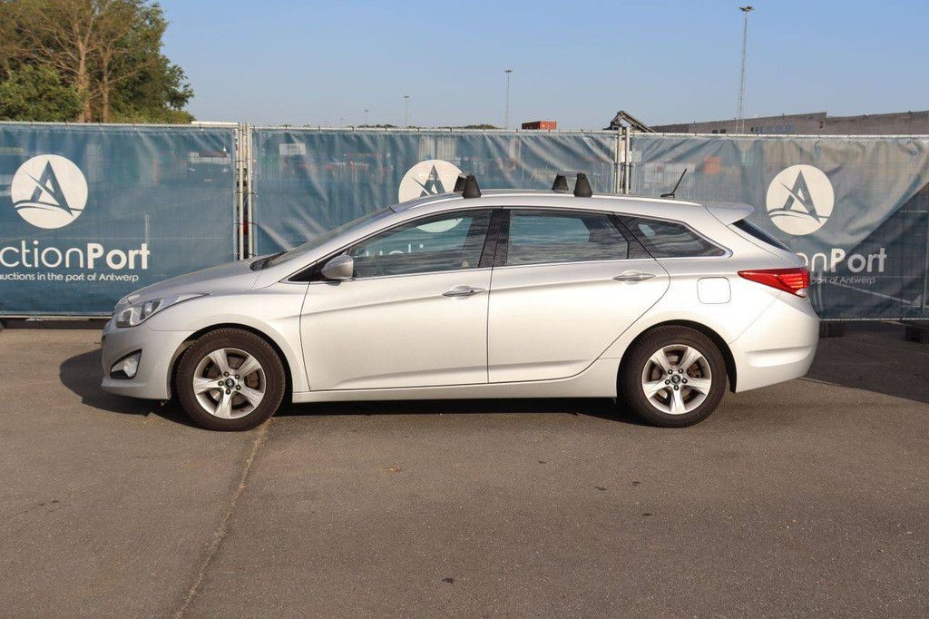 Passenger car Hyundai I40 Diesel 115hp 2012 (Margin)