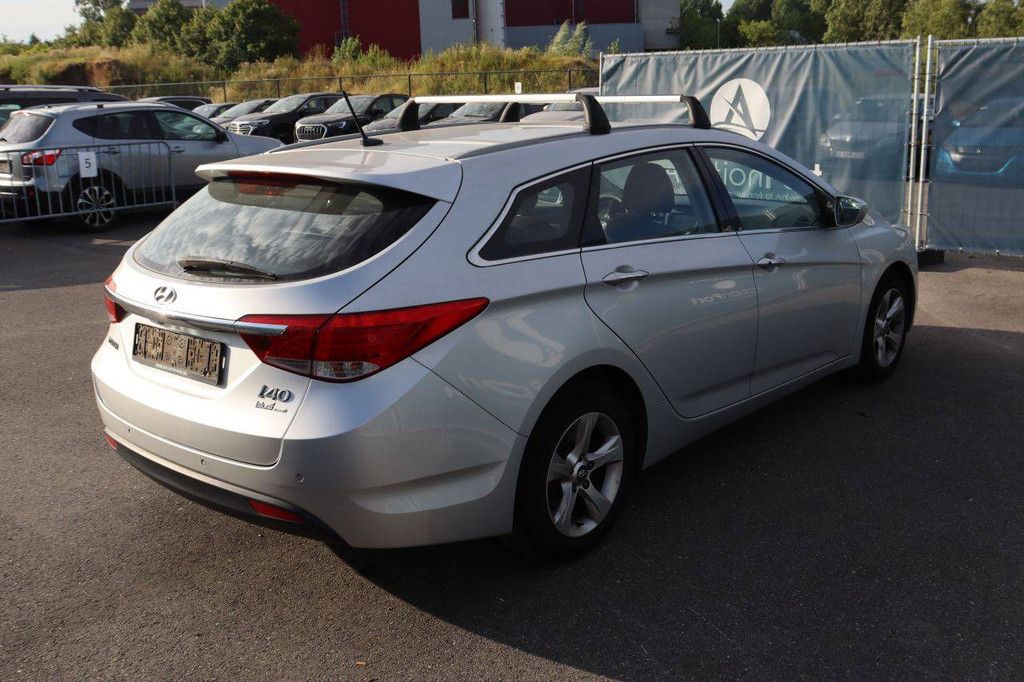 Passenger car Hyundai I40 Diesel 115hp 2012 (Margin)