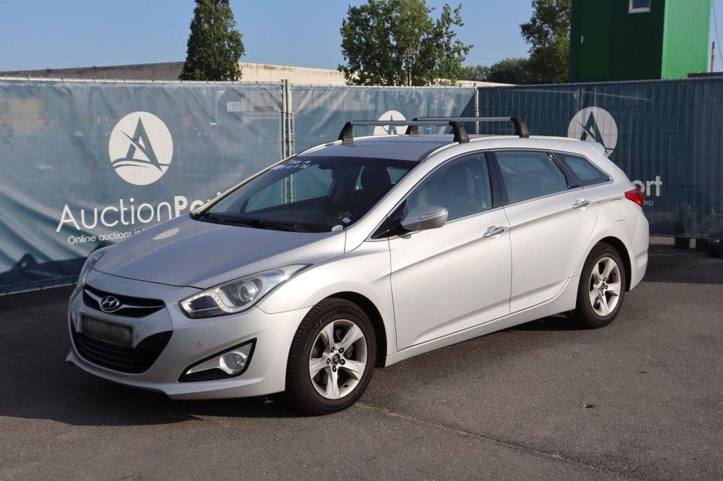 Passenger car Hyundai I40 Diesel 115hp 2012 (Margin)
