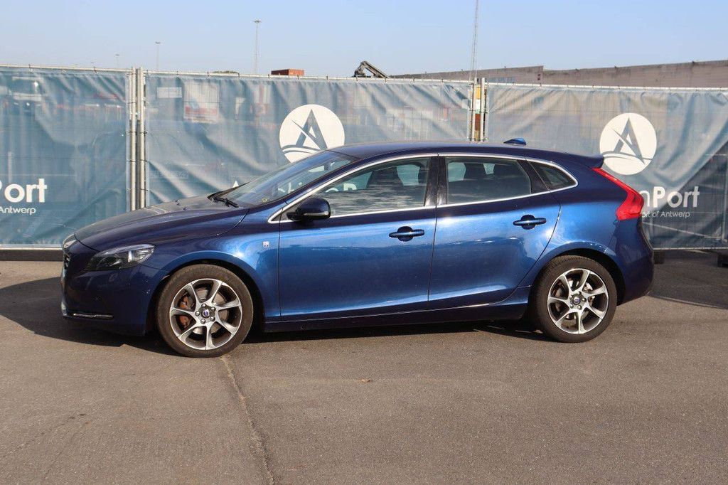 Pkw Volvo V40 Benzin 152 PS 2016 (Margin)