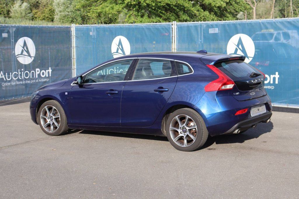 Pkw Volvo V40 Benzin 152 PS 2016 (Margin)