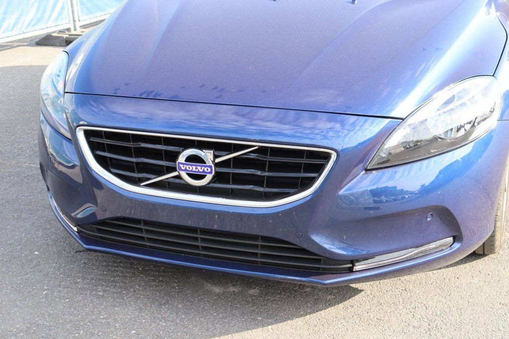 Pkw Volvo V40 Benzin 152 PS 2016 (Margin)
