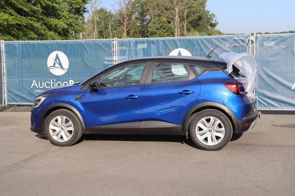 Passenger car Renault Captur E-Tech Full Hybrid Petrol 94hp 2023