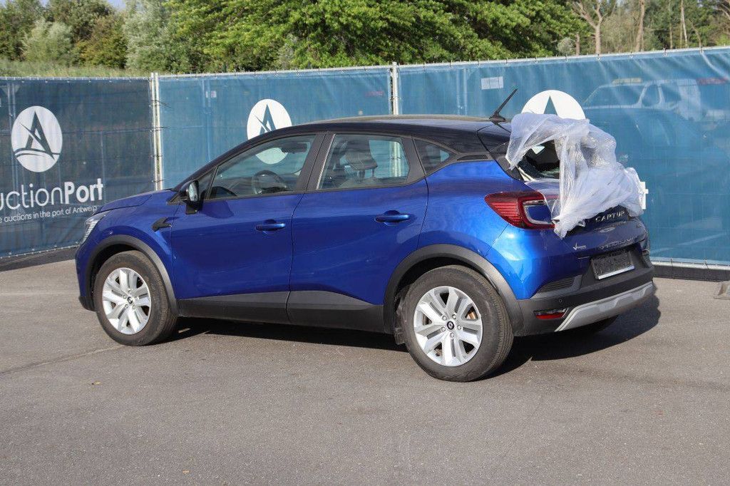 Passenger car Renault Captur E-Tech Full Hybrid Petrol 94hp 2023