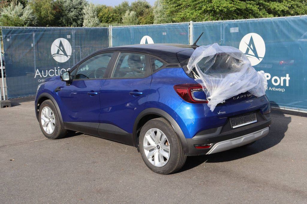Passenger car Renault Captur E-Tech Full Hybrid Petrol 94hp 2023