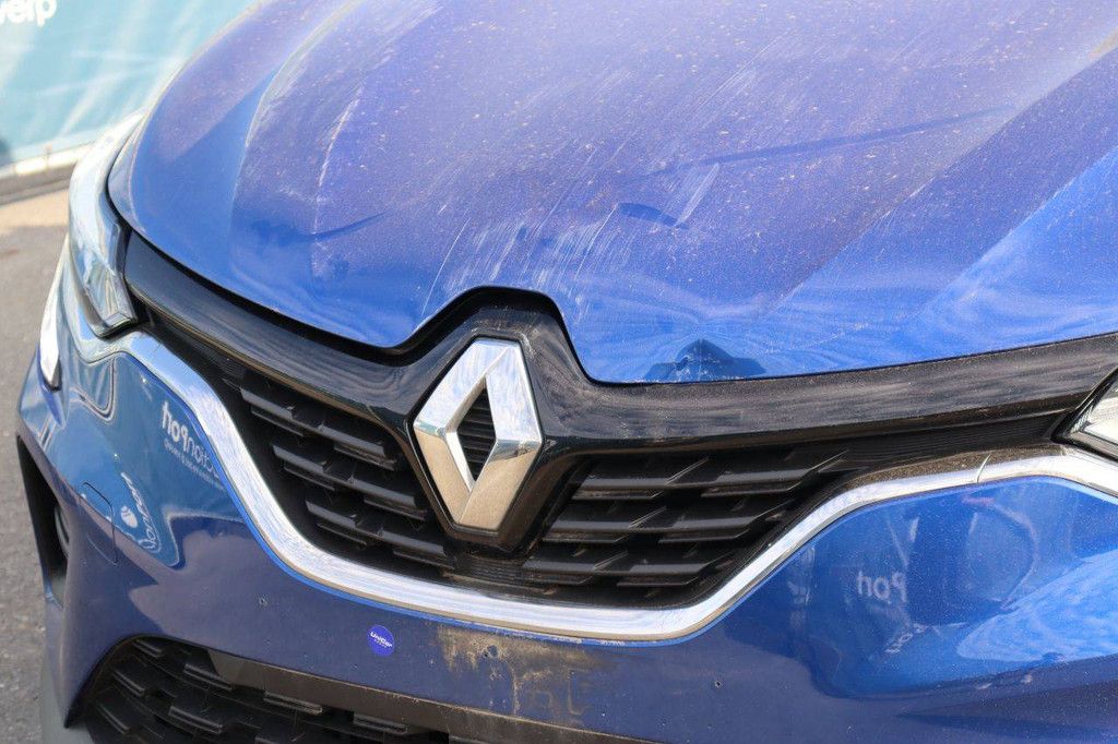 Passenger car Renault Captur E-Tech Full Hybrid Petrol 94hp 2023