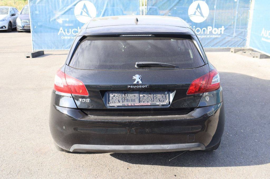 Pkw Peugeot 308 Benzin 82 PS 2017 (Marge)