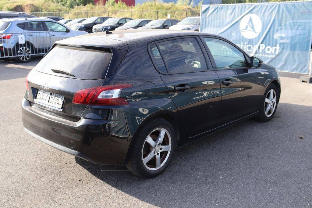 Pkw Peugeot 308 Benzin 82 PS 2017 (Marge)