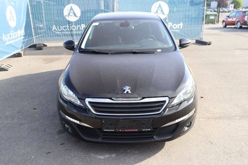 Pkw Peugeot 308 Benzin 82 PS 2017 (Marge)