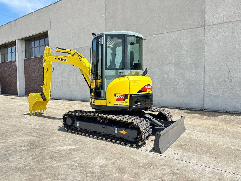 Midi excavator Yanmar VIO40-5B Diesel 2012