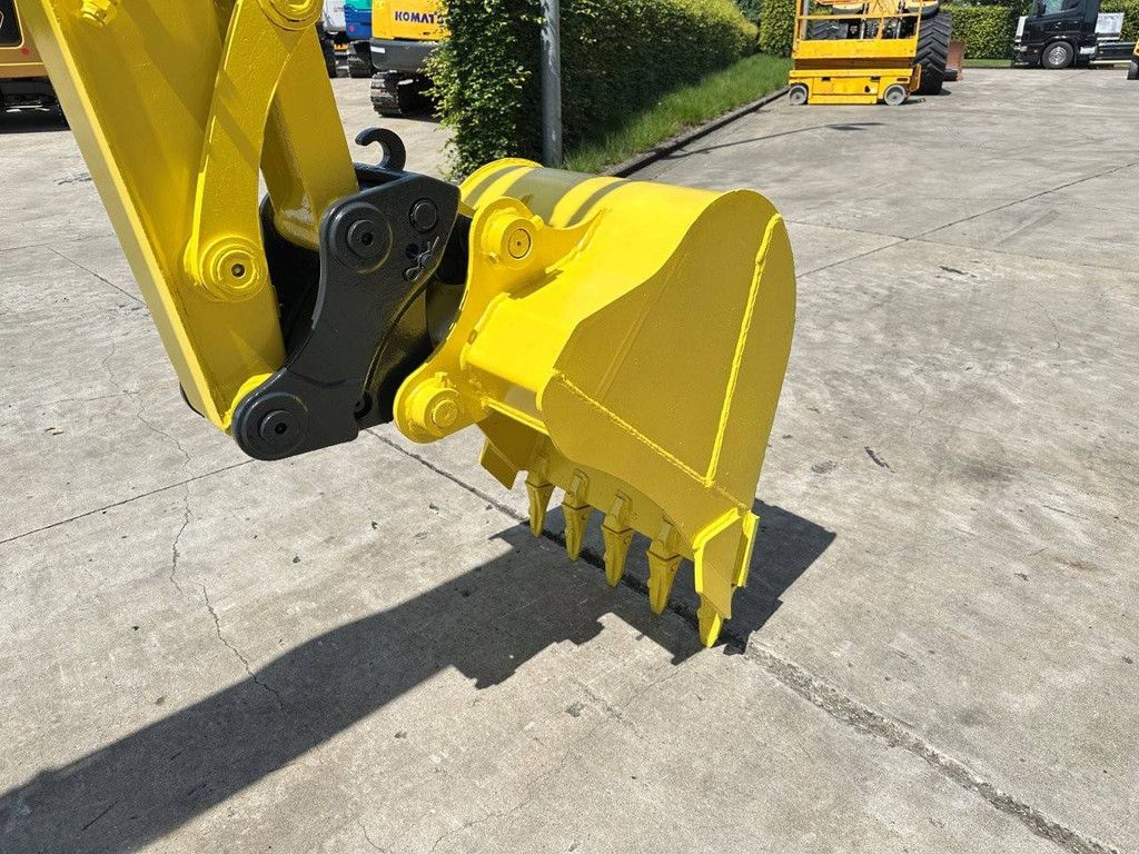 Midi excavator Yanmar VIO40-5B Diesel 2012