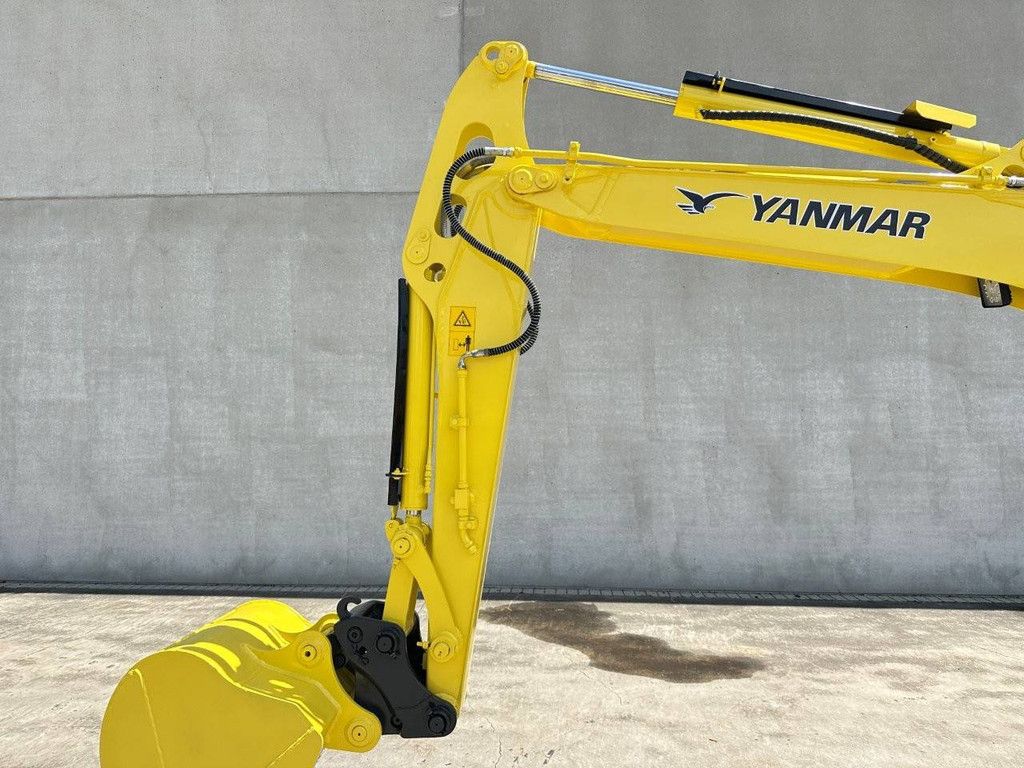 Midi excavator Yanmar VIO40-5B Diesel 2012
