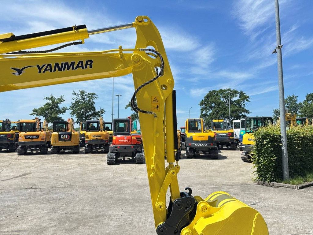 Midi excavator Yanmar VIO40-5B Diesel 2012