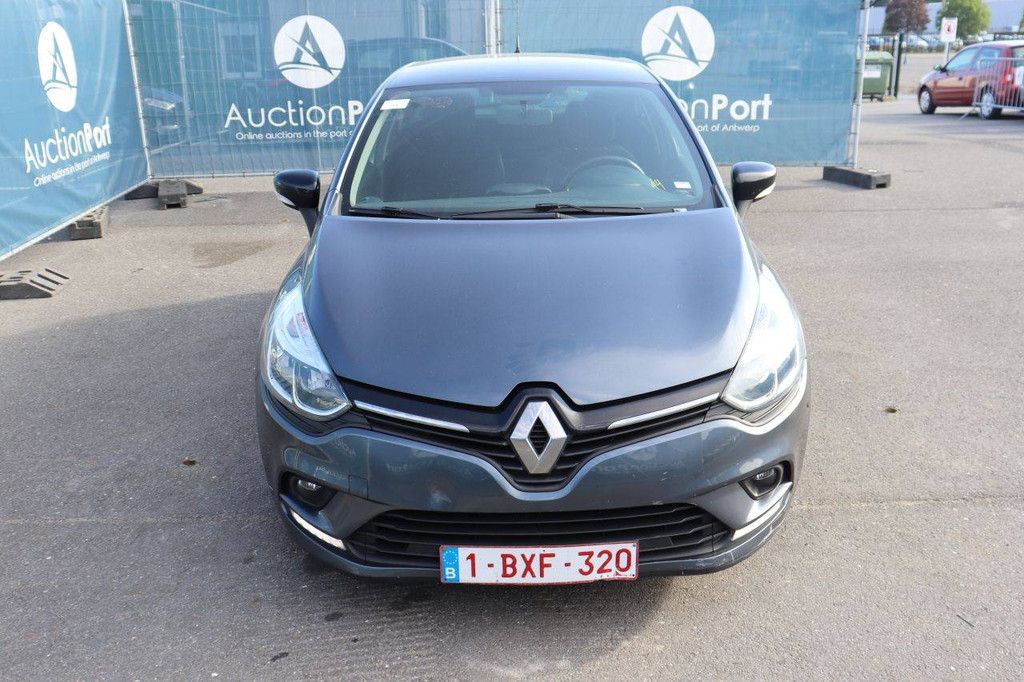 Personenauto Renault Clio Benzine 90pk 2018 (Marge)