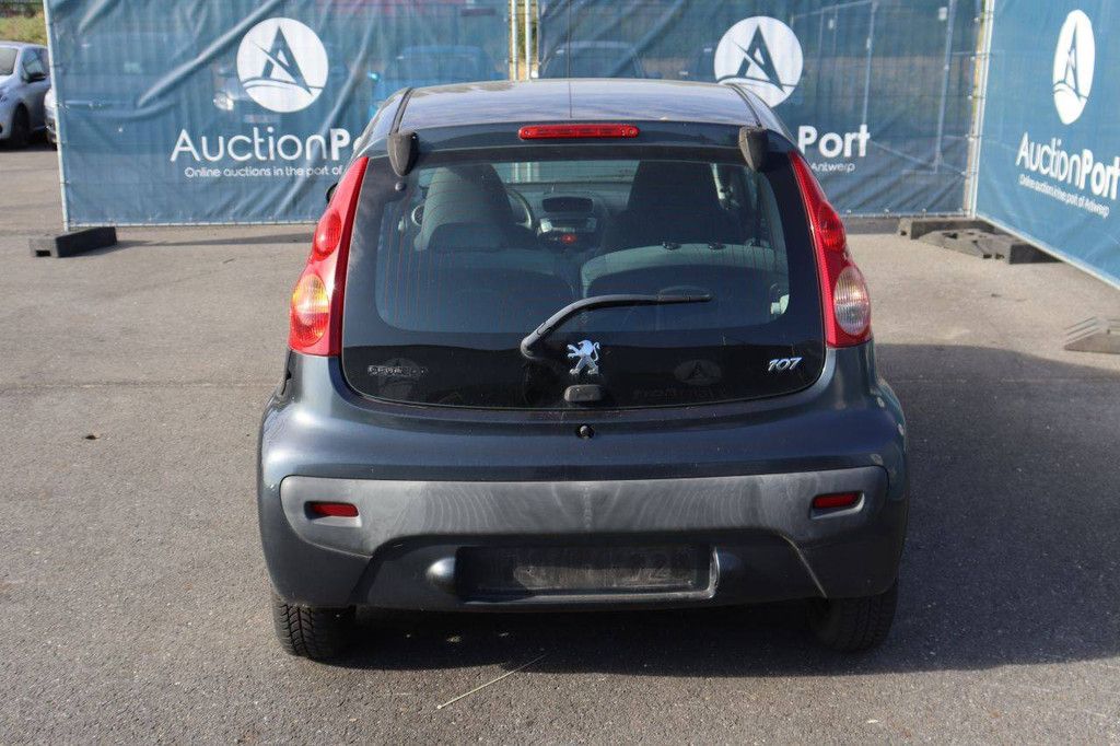 Pkw Peugeot 107 Benzin 68 PS 2008 (Margin)