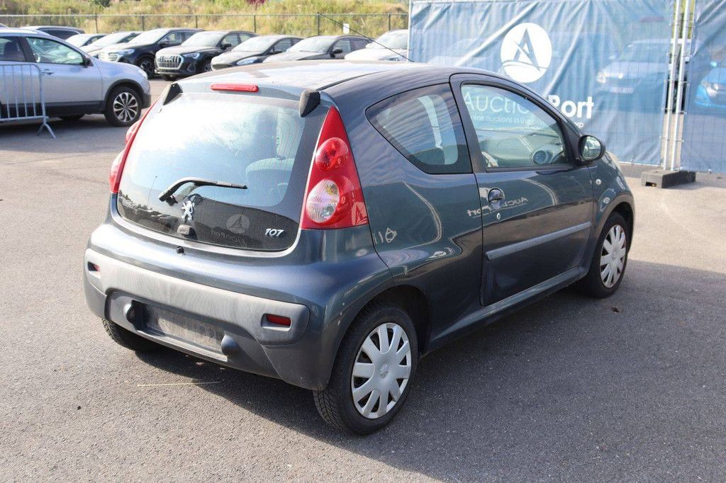 Pkw Peugeot 107 Benzin 68 PS 2008 (Margin)